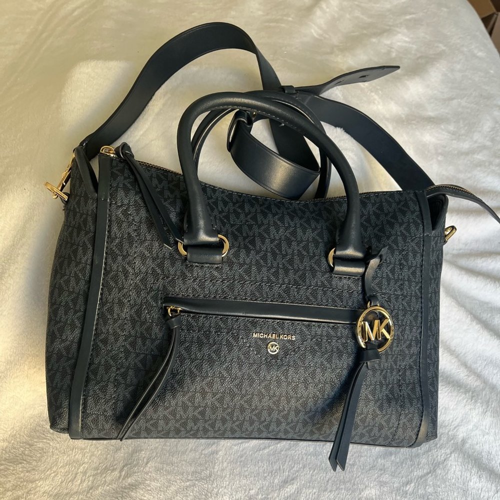 MICHAEL KORS Carine Medium Pebbled Leather Satchel DENIM BLUE